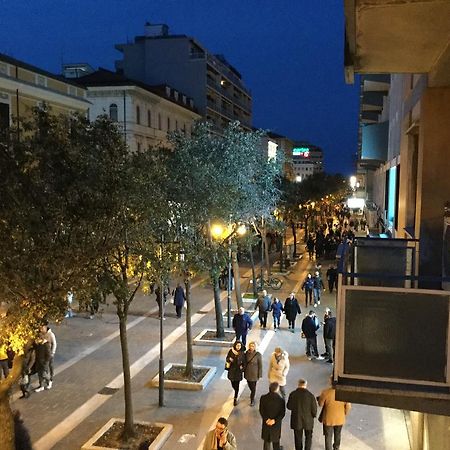 Domus Corso Umberto 18 B&B Пескара Екстериор снимка
